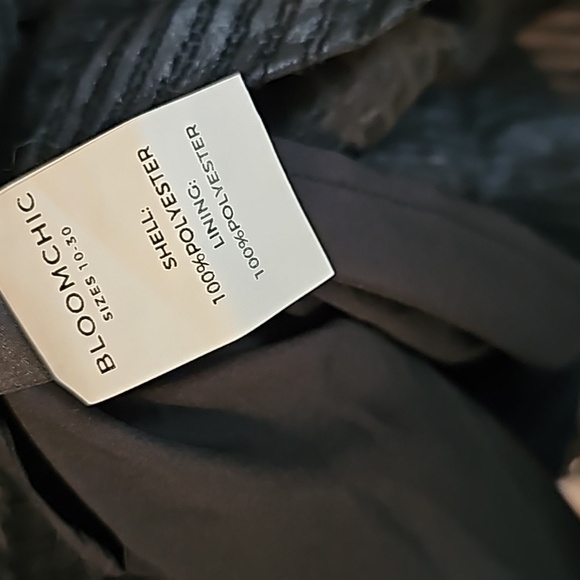 NWT Bloomchic 18/20 peplum black top with removable belt - Picture 6 of 7